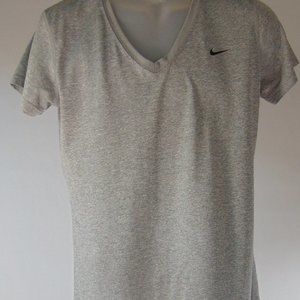 NIKE V NECK TOP